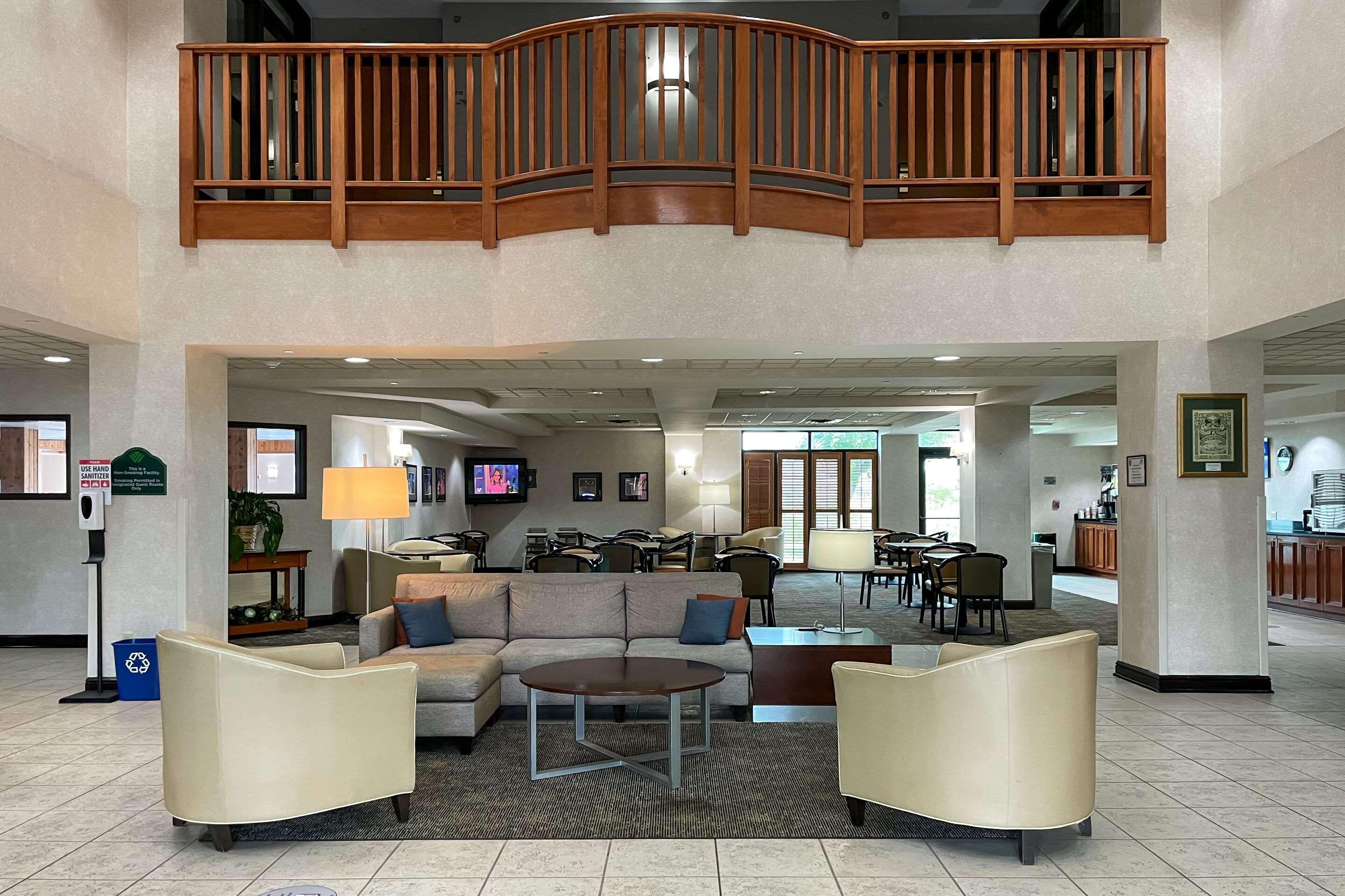 Comfort & Grand Blanc-flint Hotel 3*